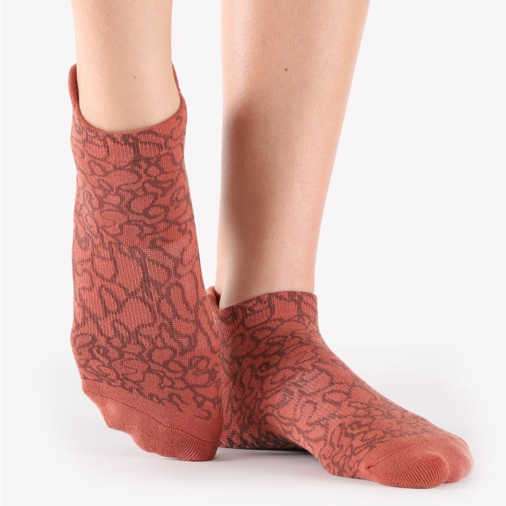 New🌟free People-Pointe Studio abstract full foot grip sock